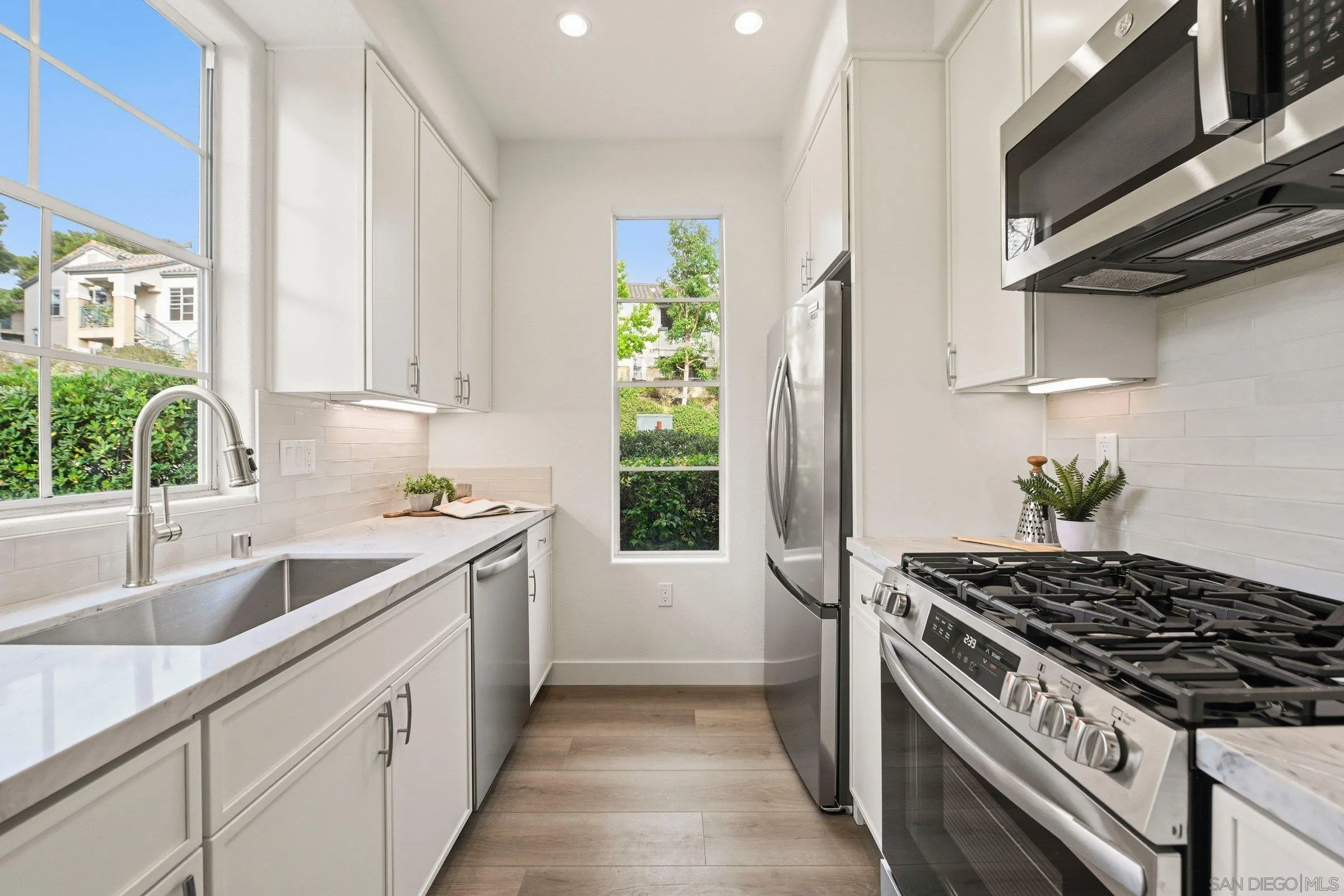 Photo #13: 260019754 Listing: Photo #13