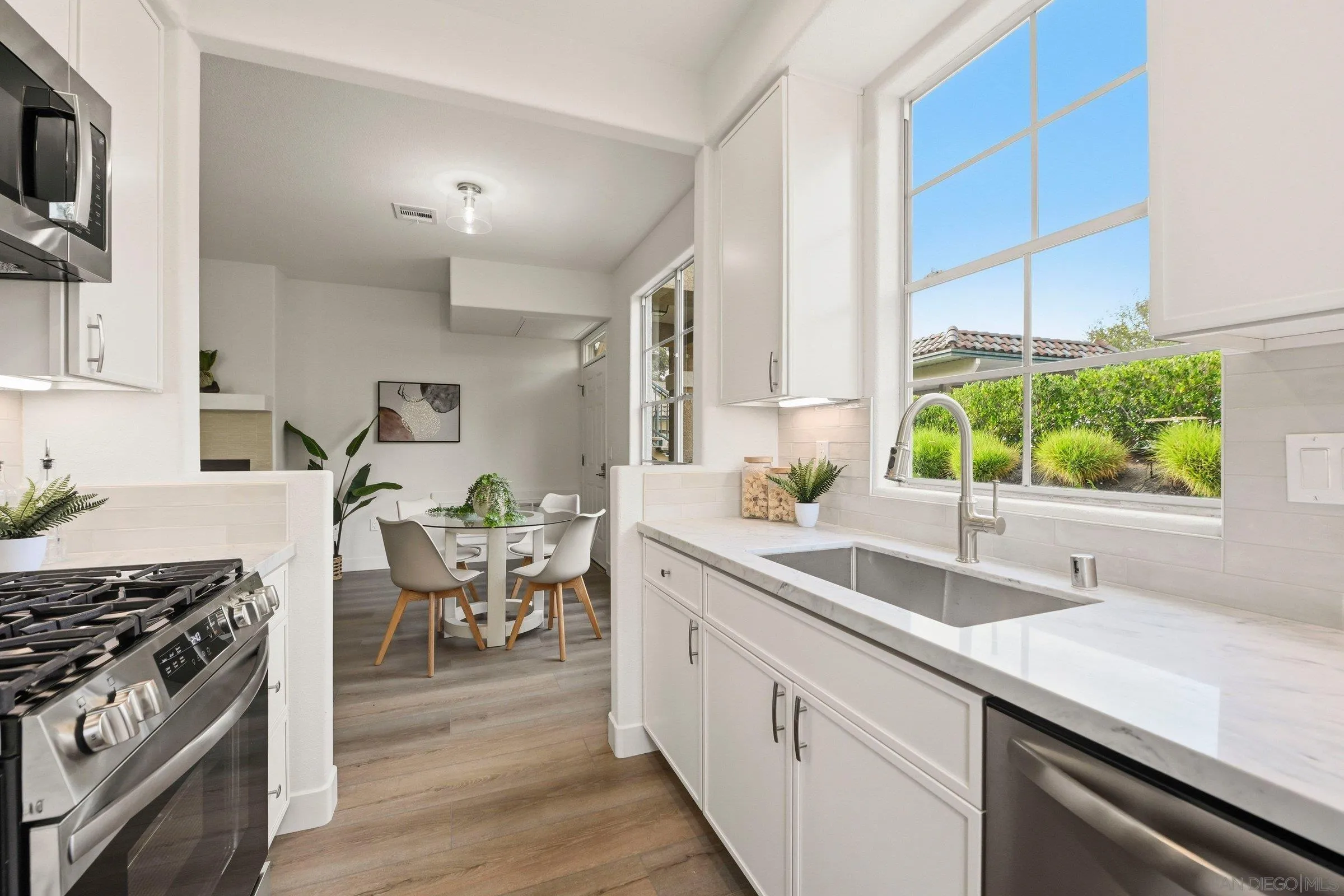 Photo #15: 260019754 Listing: Photo #15