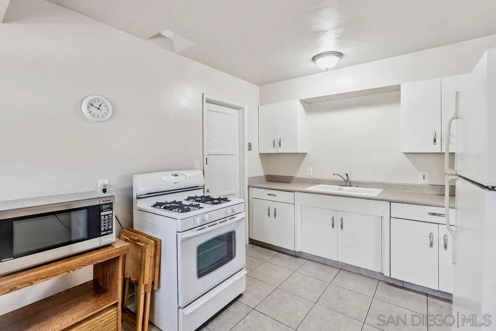 6343 Jeff St, San Diego, CA 92115 - Photo 3 of 24, San Diego, CA