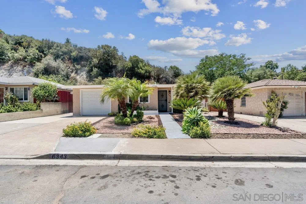 https://cdn.realtyfeed.com/cdn/127/260019756/8f61624aac1bd3f7d740b8e62d7ef1d9.webp