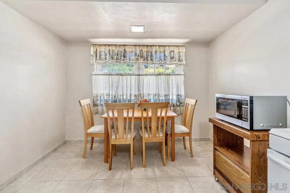 https://cdn.realtyfeed.com/cdn/127/260019756/daf8f14c39d695a1f4f4e3a85b696f83.webp