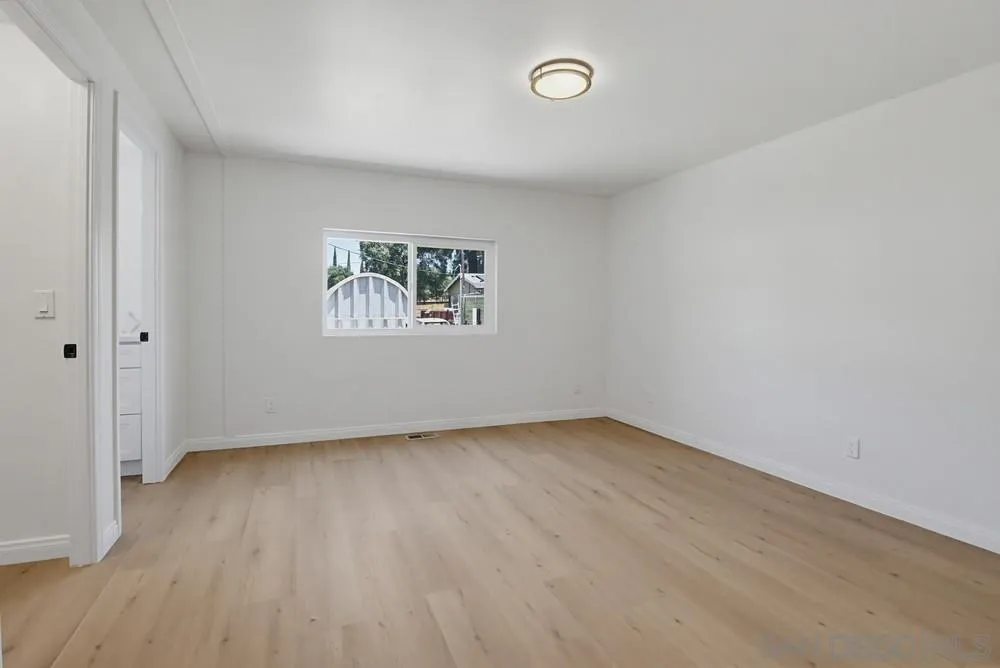 https://cdn.realtyfeed.com/cdn/127/260019758/1c249c155cf108c98038960dc55d3e6c.webp