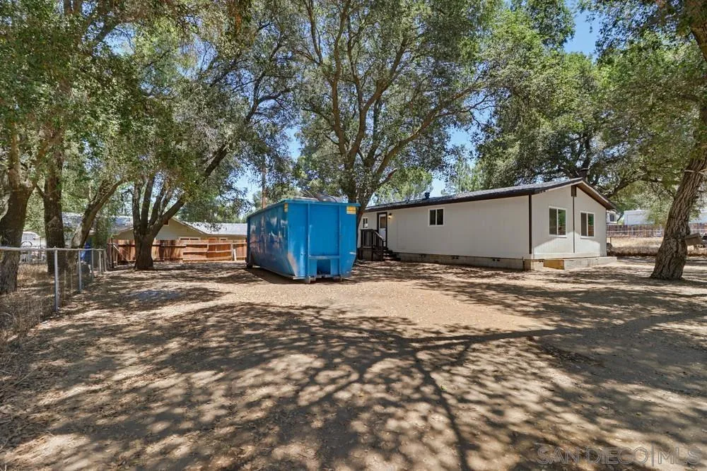 https://cdn.realtyfeed.com/cdn/127/260019758/632bec460a7964caff91fd70b2e168f1.webp