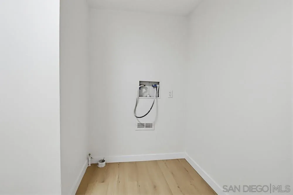 https://cdn.realtyfeed.com/cdn/127/260019758/9fc99dd19be5b98bdfd81689bf97ad1c.webp
