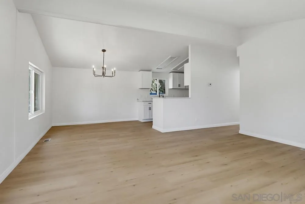 https://cdn.realtyfeed.com/cdn/127/260019758/d0d15f4fc7dc1e8e78f0f7c1c03f2c7a.webp