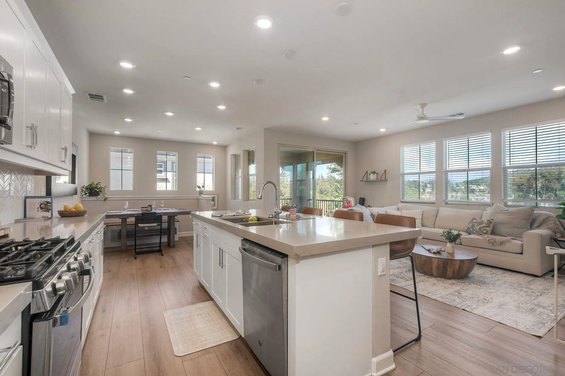 Photo #6: 260019760 Listing: Photo #6