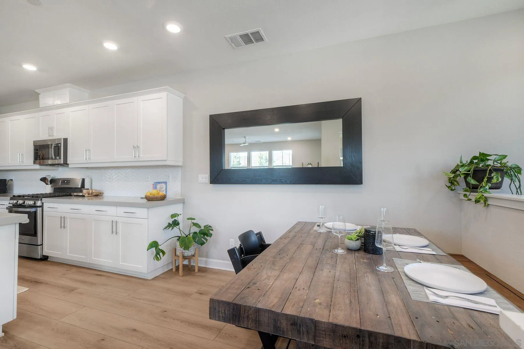 Photo #12: 260019760 Listing: Photo #12