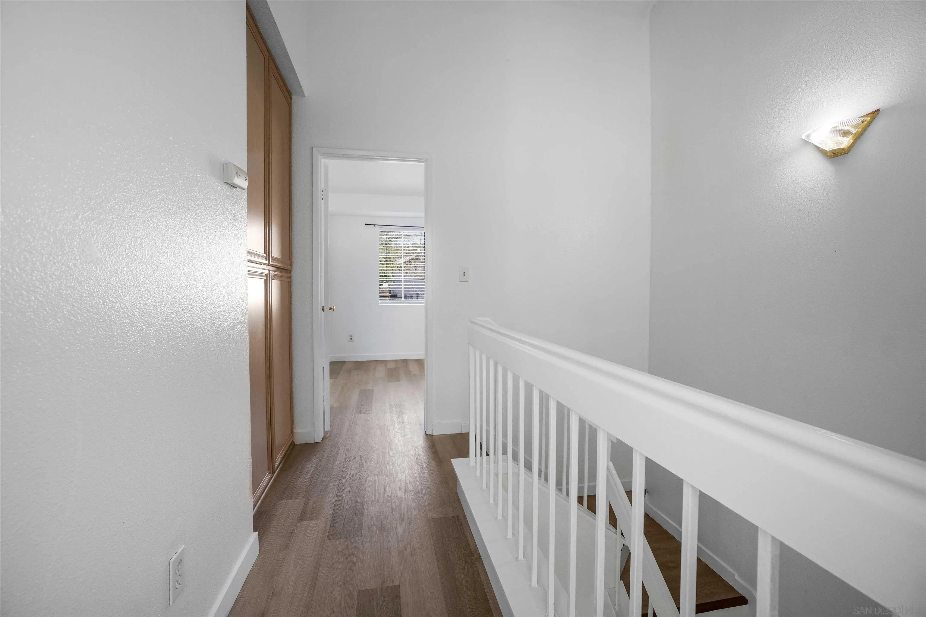 https://cdn.realtyfeed.com/cdn/127/260019762/70f4adbf302ab14753cd609930d6d1b9.webp
