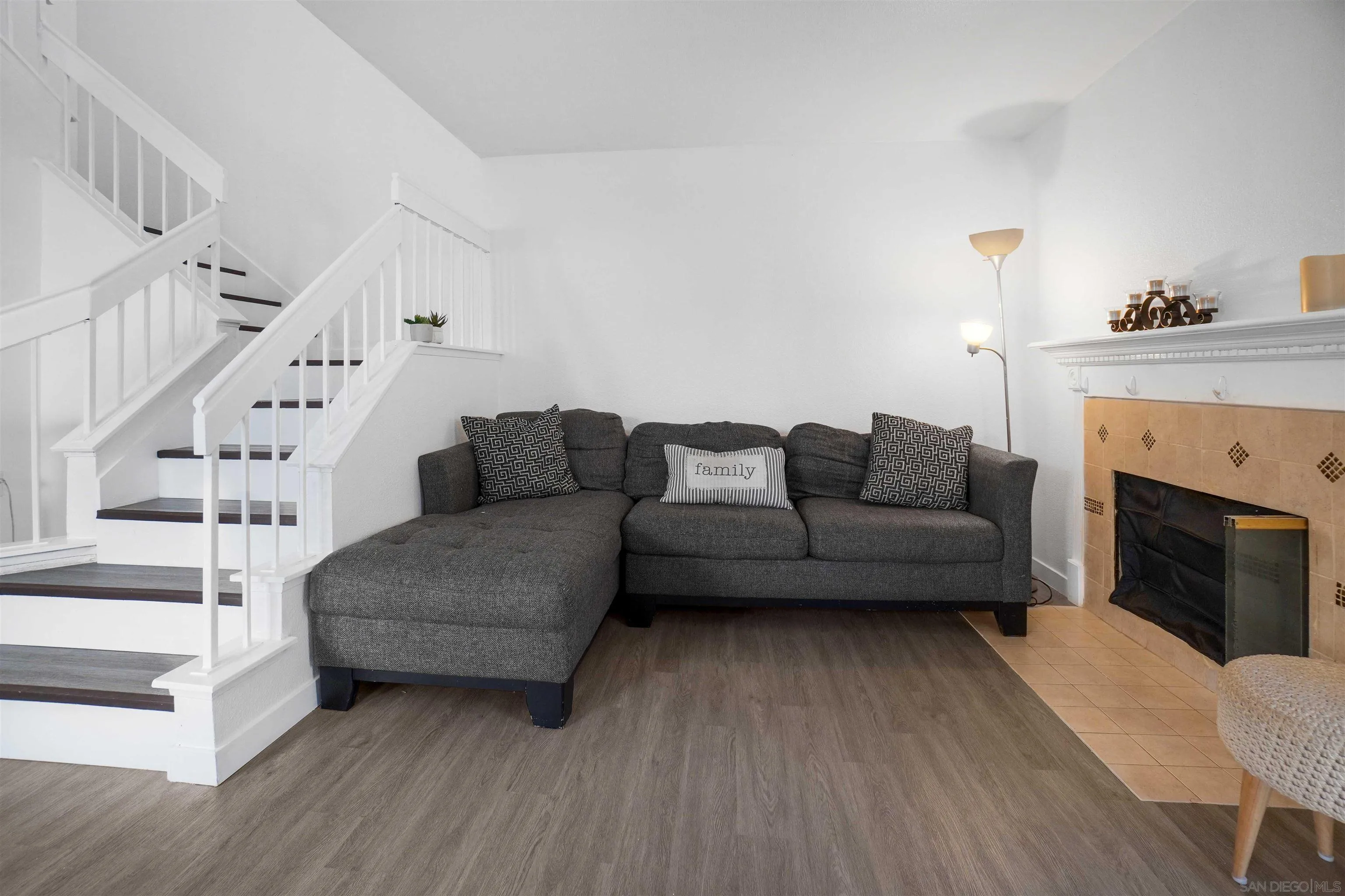 https://cdn.realtyfeed.com/cdn/127/260019762/8aa8a5bc4ff62c8e468456a7678191c0.webp