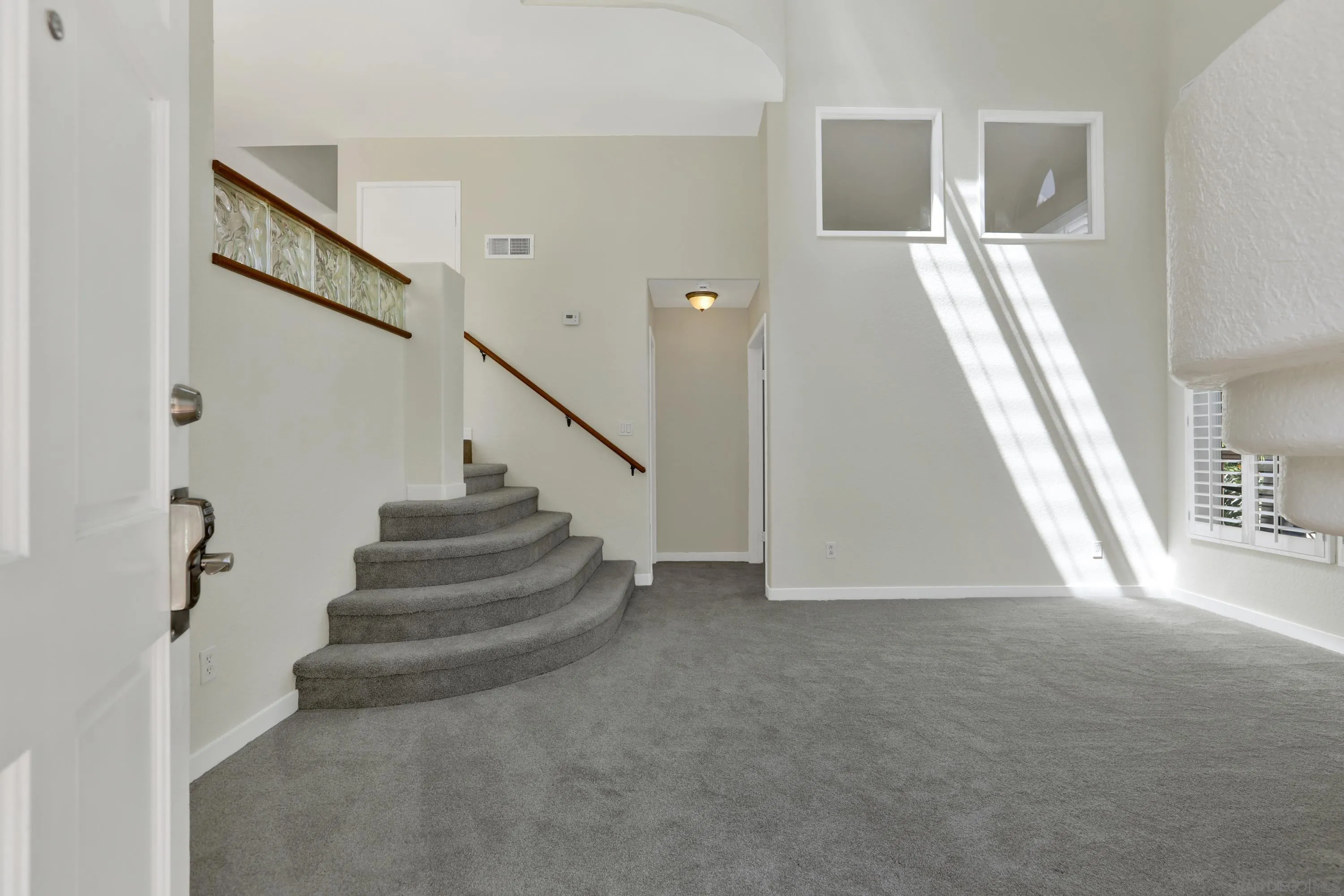 Photo #15: 260019765 Listing: Photo #15