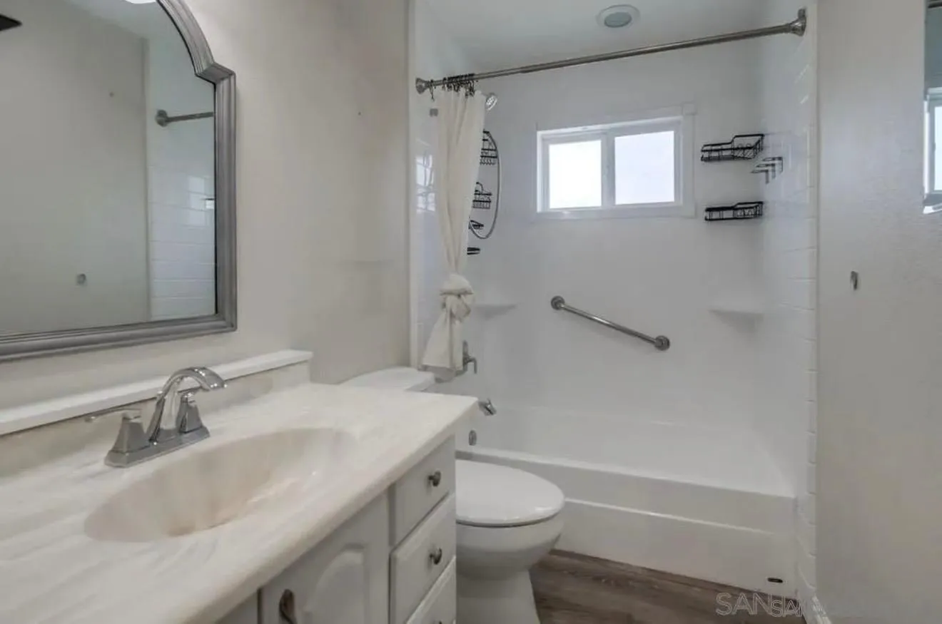 Photo #10: 260019771 Listing: Photo #10