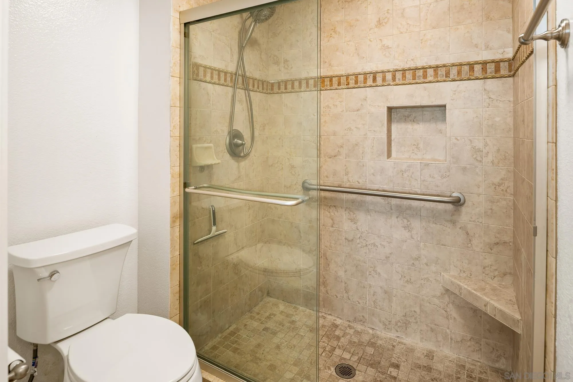 Photo #23: 260019788 Listing: Photo #23