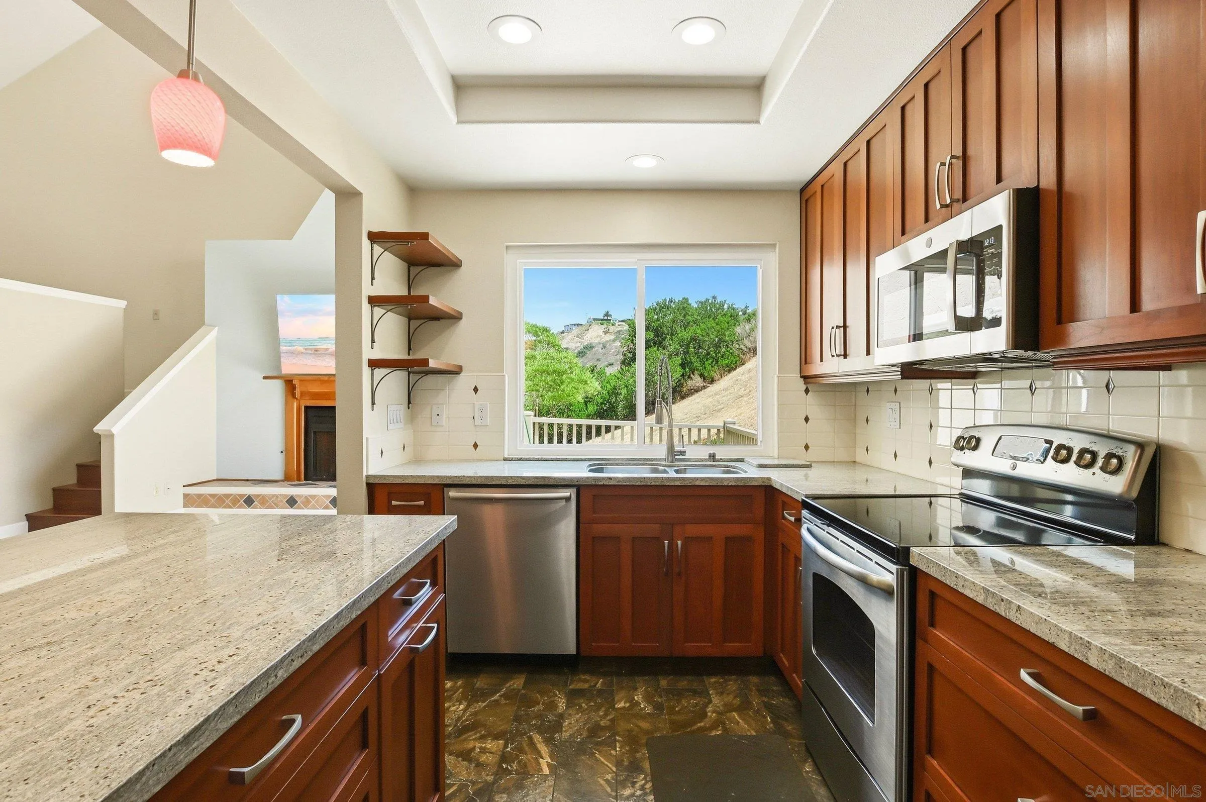 Photo #11: 260019789 Listing: Photo #11