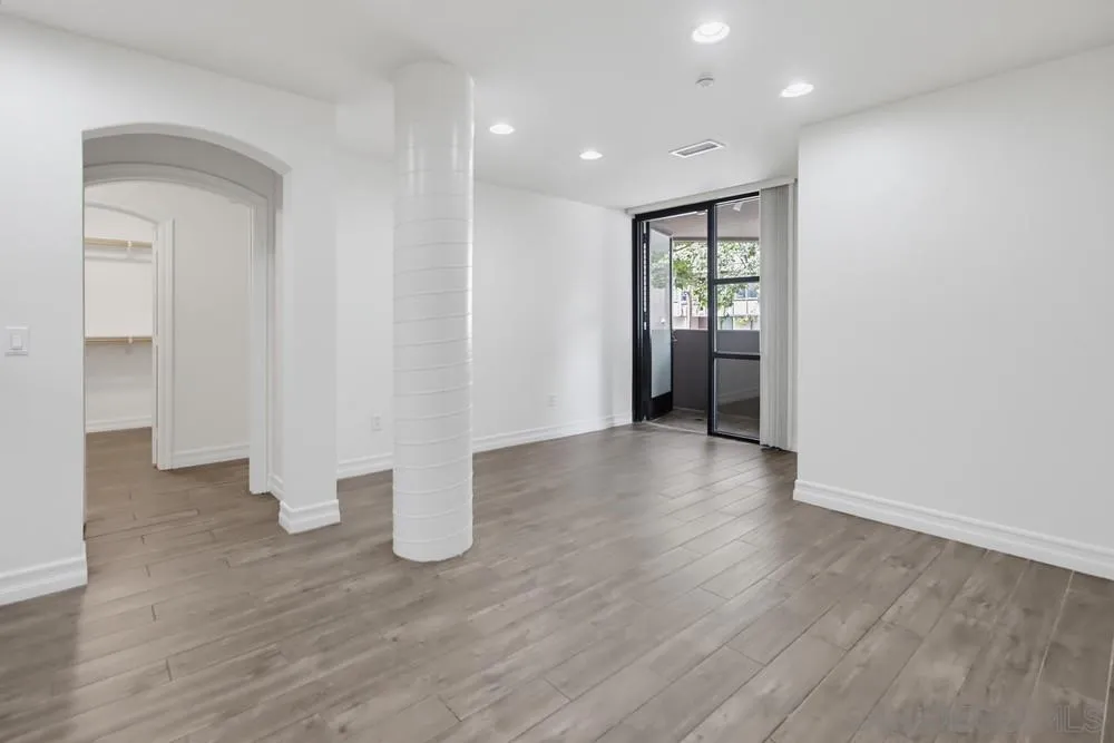 Photo #12: 260019791 Listing: Photo #12