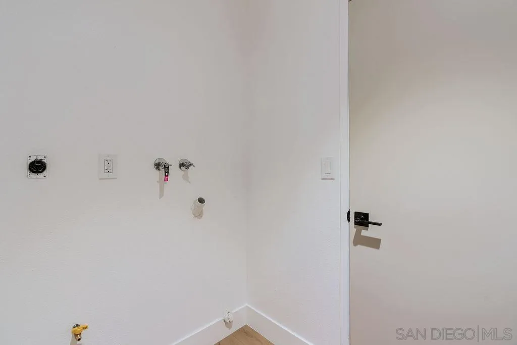 https://cdn.realtyfeed.com/cdn/127/260019792/1b885d847f52542a70f6bac5d8261ecb.webp
