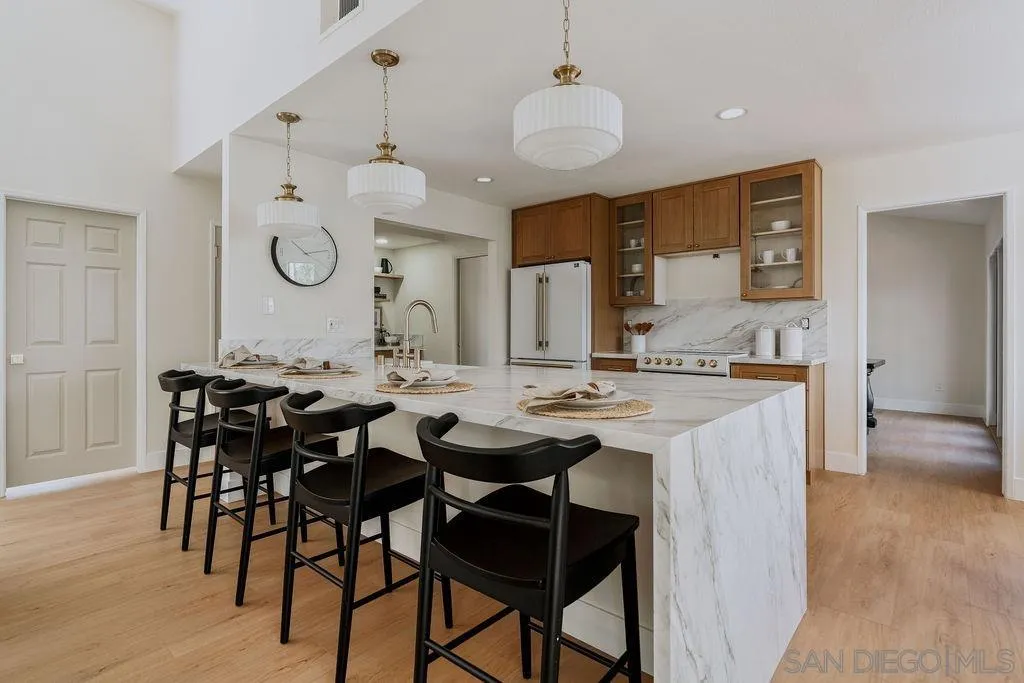 https://cdn.realtyfeed.com/cdn/127/260019792/401153988edc92864e52672f70fc434c.webp