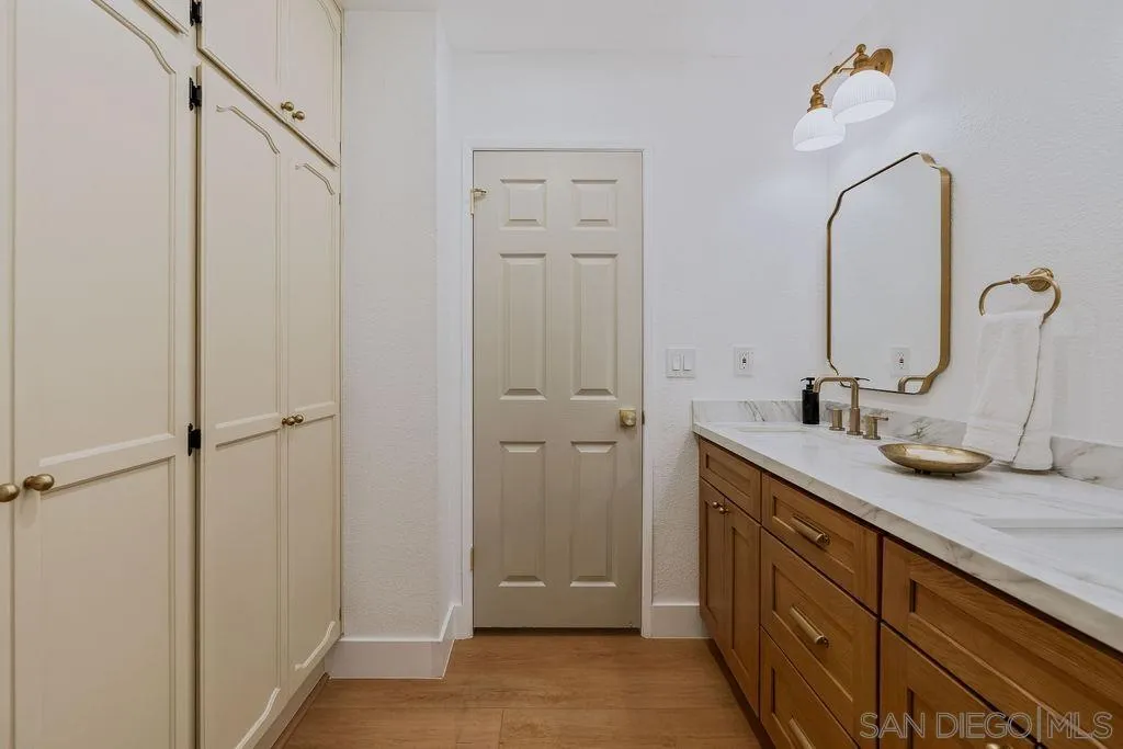 https://cdn.realtyfeed.com/cdn/127/260019792/4af520ee6570400039e29fed0885d293.webp