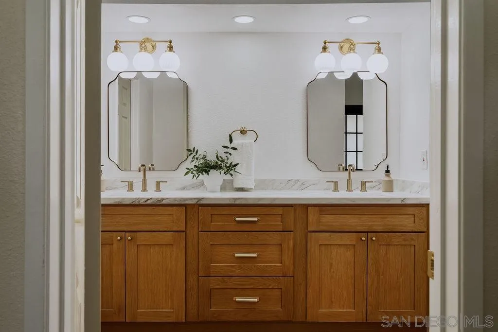https://cdn.realtyfeed.com/cdn/127/260019792/4f6ed3d85d360a5e1f35ea238b1b1f2e.webp