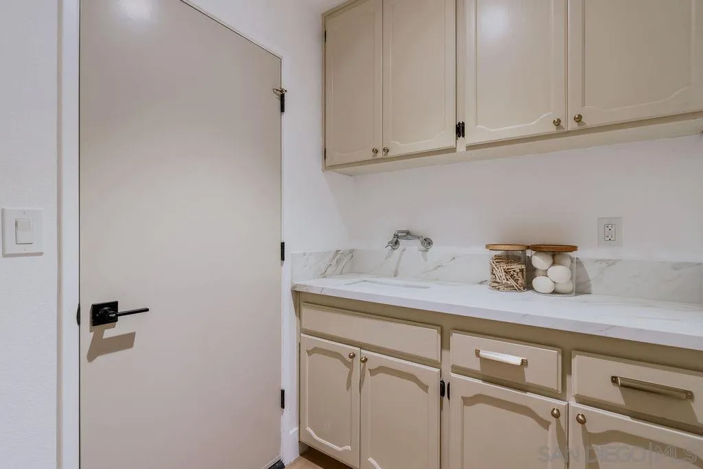 https://cdn.realtyfeed.com/cdn/127/260019792/59ace4523d01269b64a911e24aea936a.webp
