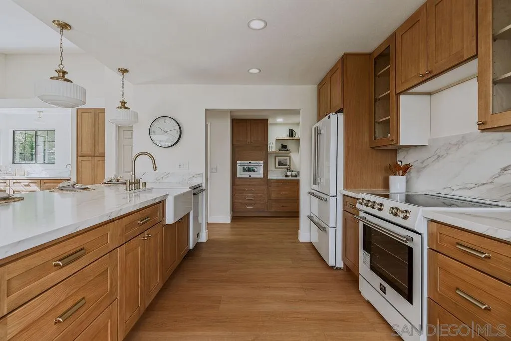 https://cdn.realtyfeed.com/cdn/127/260019792/9e6956d1f02434edb9800886f9e1da6b.webp