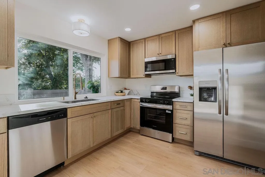Photo #14: 260019795 Listing: Photo #14