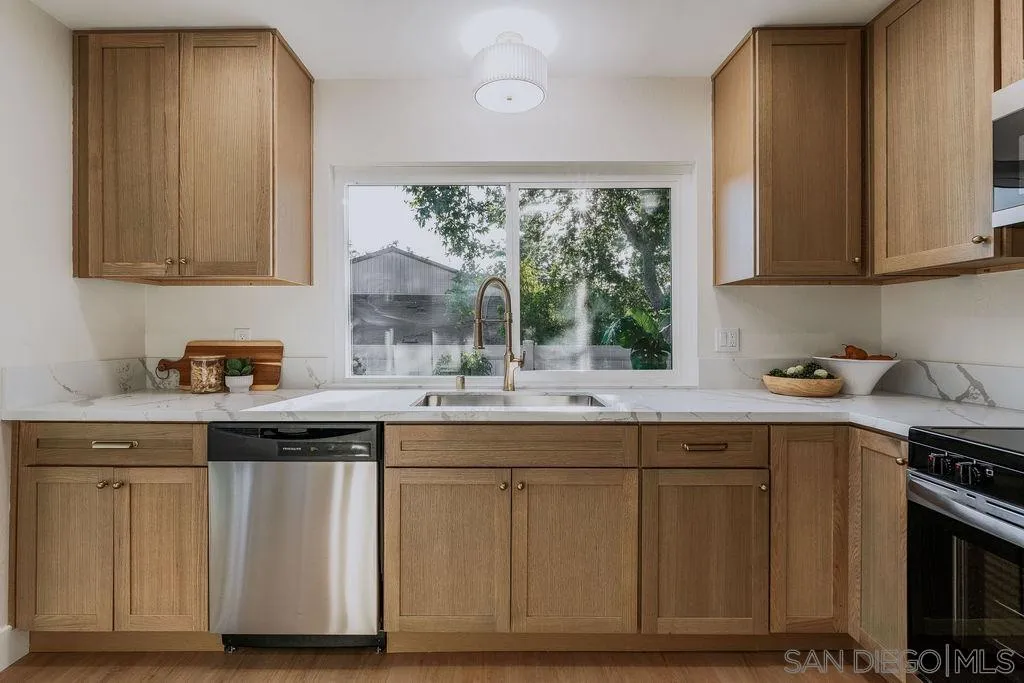 Photo #9: 260019795 Listing: Photo #9
