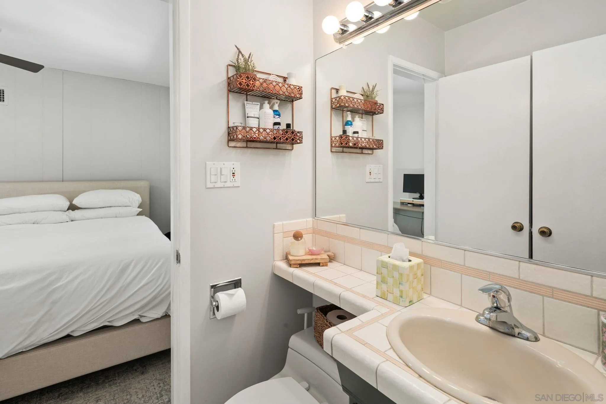 https://cdn.realtyfeed.com/cdn/127/260019796/41d98ebd849cabd5d89abe5cc9b33464.webp