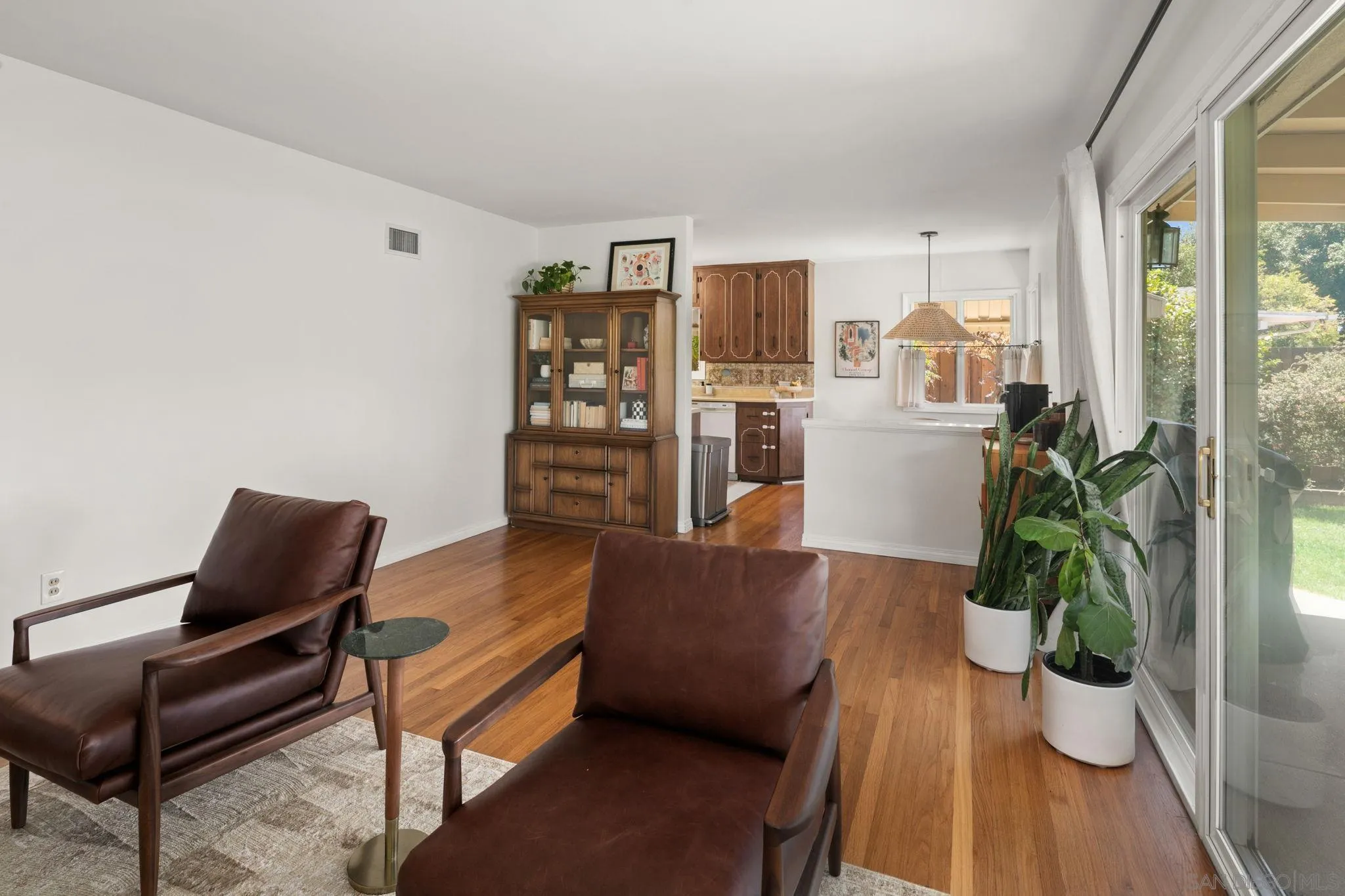 https://cdn.realtyfeed.com/cdn/127/260019796/4f7afe5baa24caf7f6f6cbac8ba0f959.webp