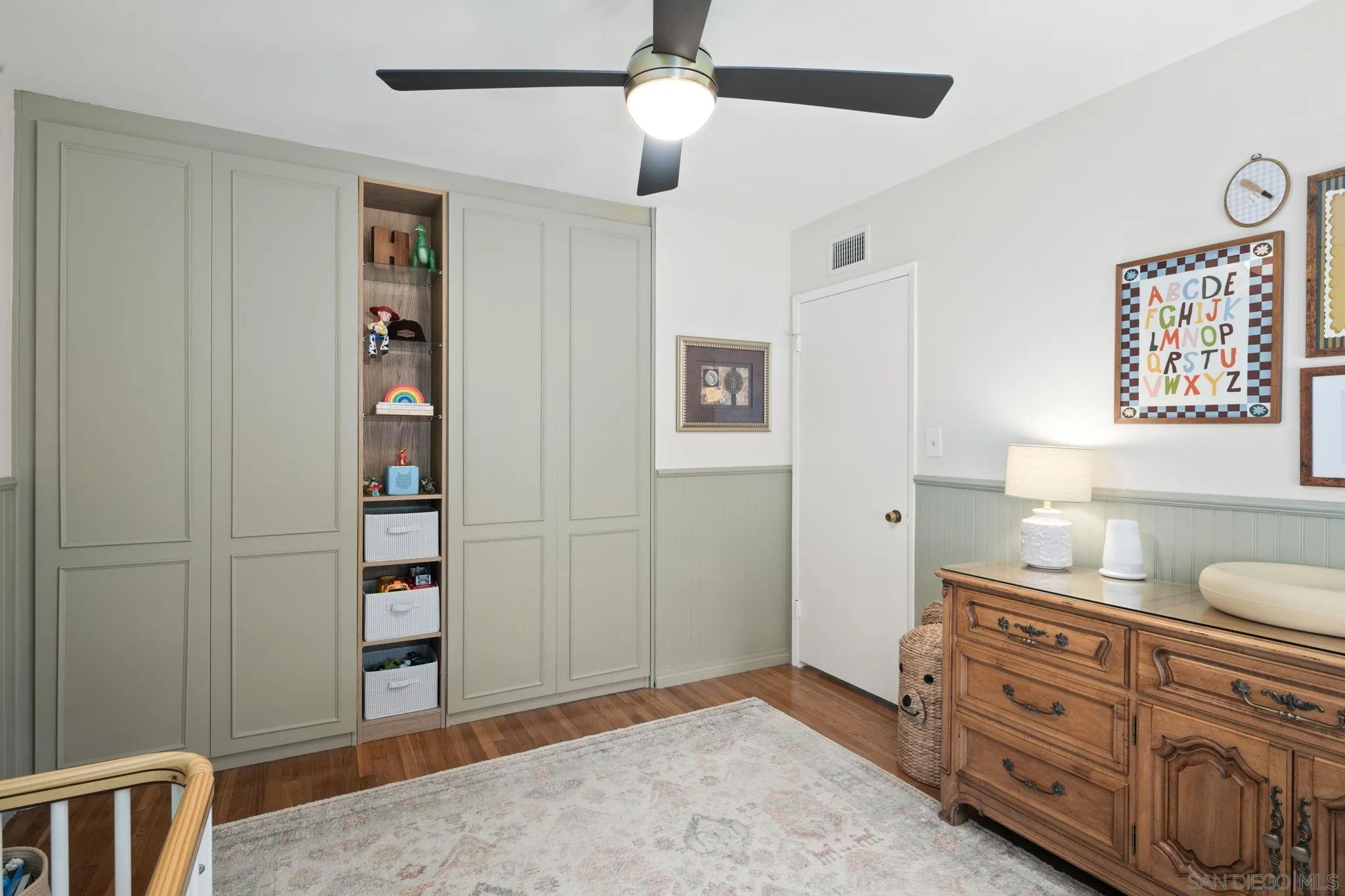 https://cdn.realtyfeed.com/cdn/127/260019796/7ecd230b90c976b0fa2e33f49ea30165.webp