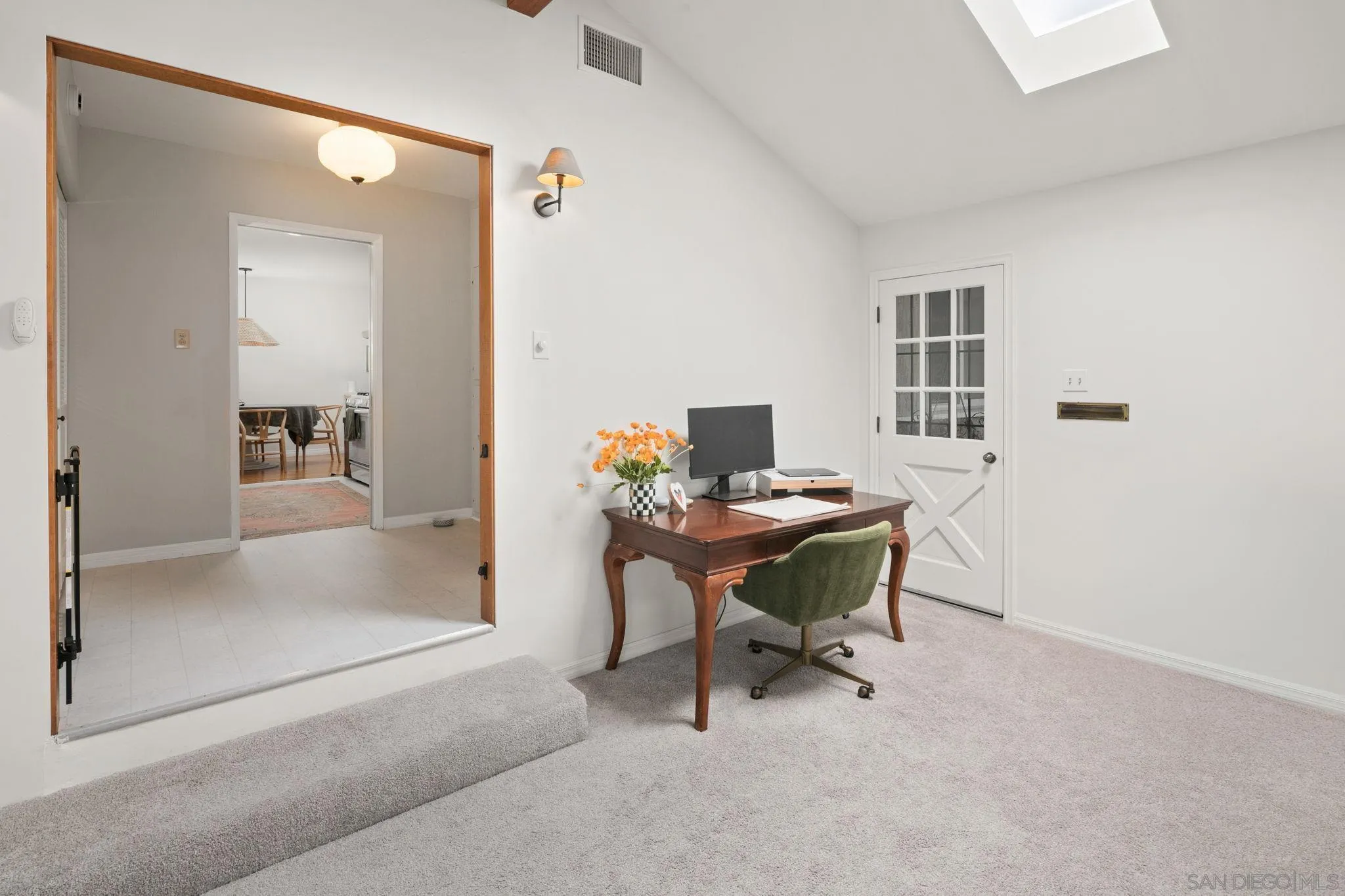 https://cdn.realtyfeed.com/cdn/127/260019796/8cbf6f0d8e774cded9eb523a9613c5bd.webp
