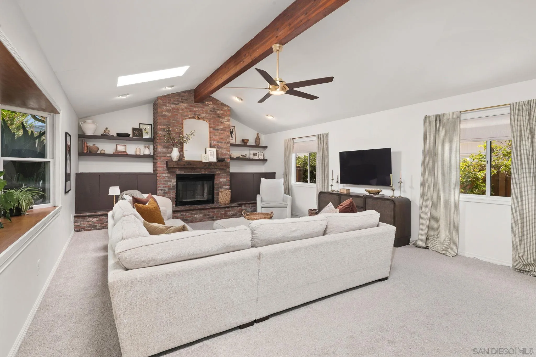 https://cdn.realtyfeed.com/cdn/127/260019796/dbcf64f001c03c78d165a43834b947f1.webp