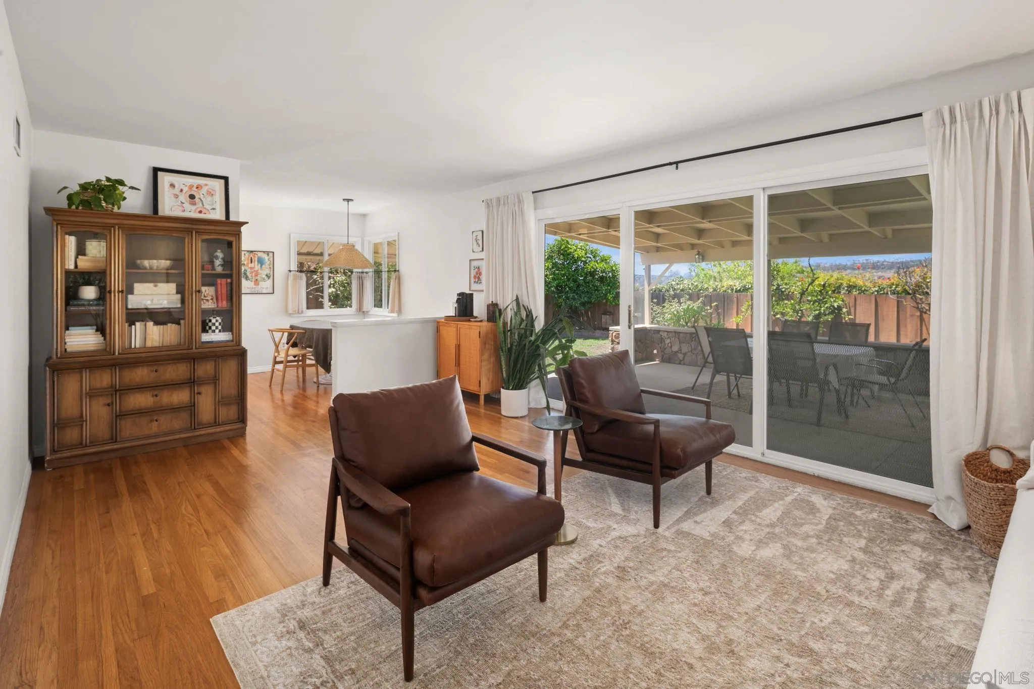 https://cdn.realtyfeed.com/cdn/127/260019796/f4dda4835cd7e7f60067cef7dd4e990e.webp