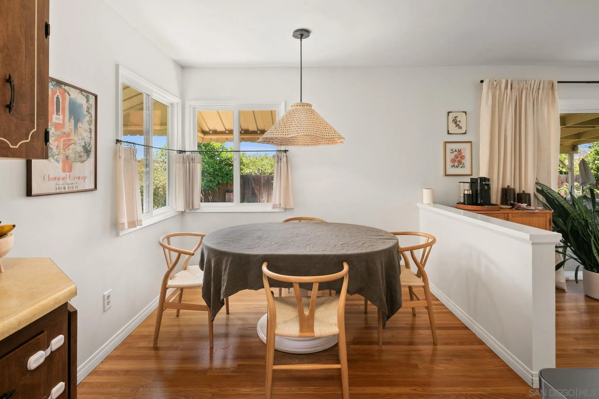 https://cdn.realtyfeed.com/cdn/127/260019796/f6c112b95e666f60b65e4a7f8af4187a.webp