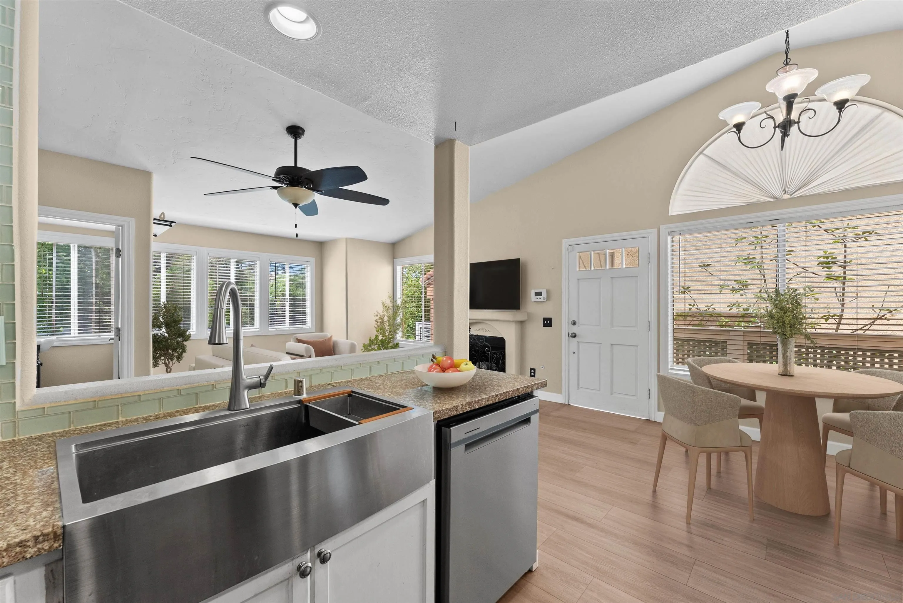 Photo #8: 260019798 Listing: Photo #8