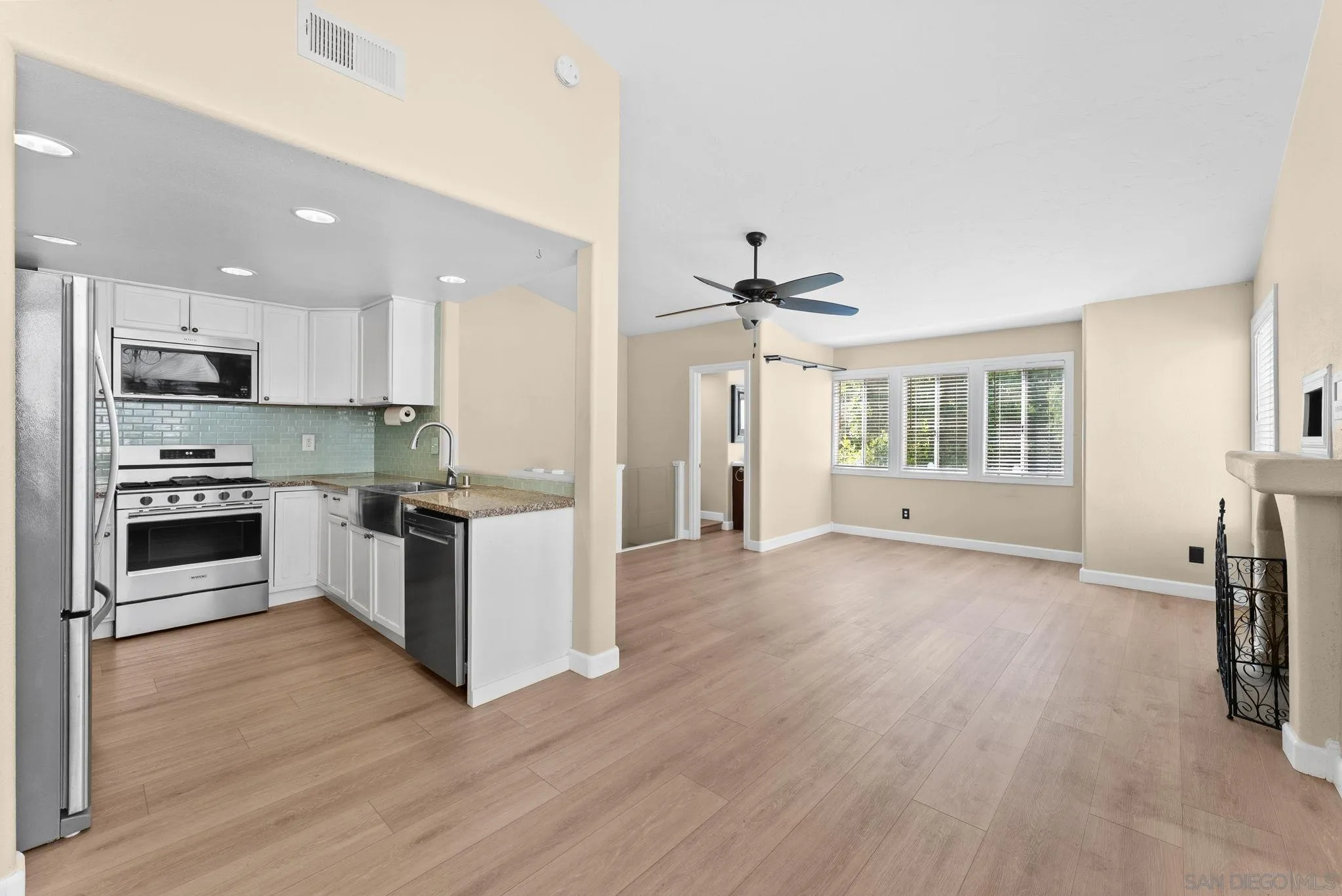 Photo #11: 260019798 Listing: Photo #11