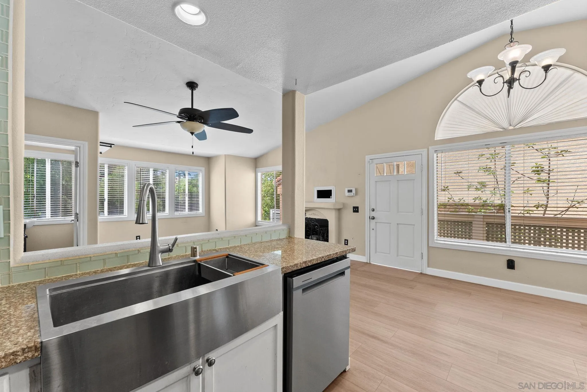 Photo #13: 260019798 Listing: Photo #13