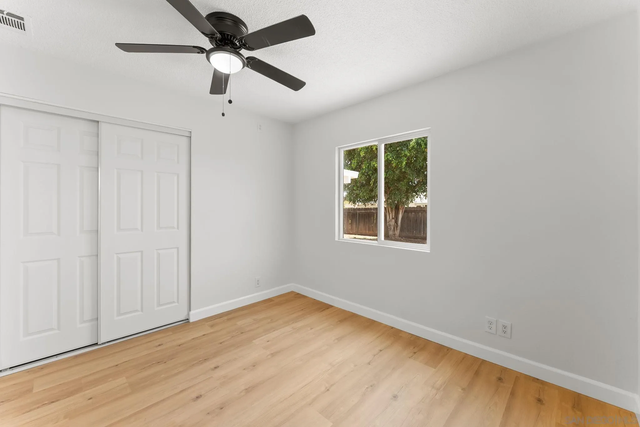 https://cdn.realtyfeed.com/cdn/127/260019799/2090837615b9447cb52608d051519a3a.webp