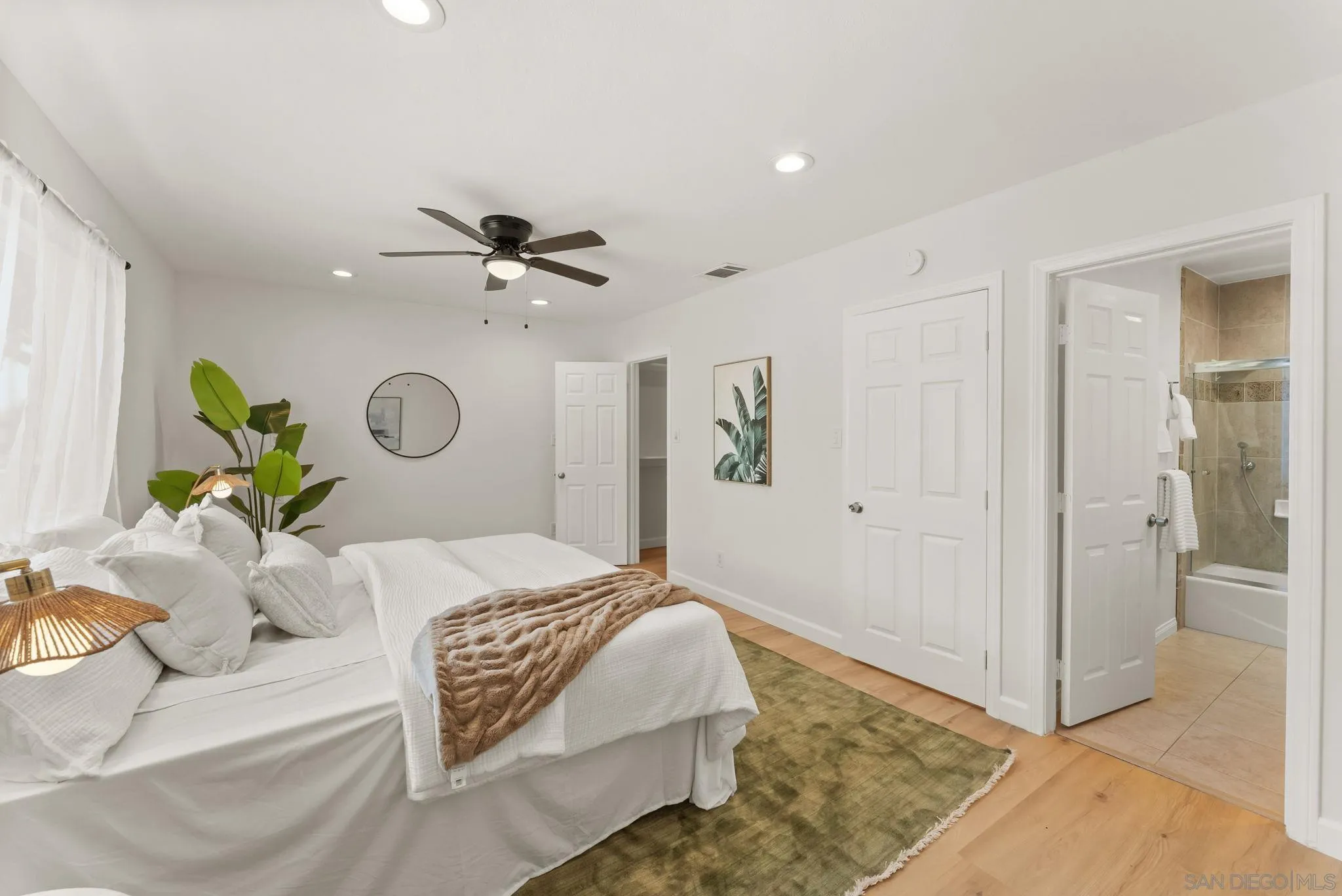https://cdn.realtyfeed.com/cdn/127/260019799/30ea7c21117740b0ce16470bffabd2e7.webp