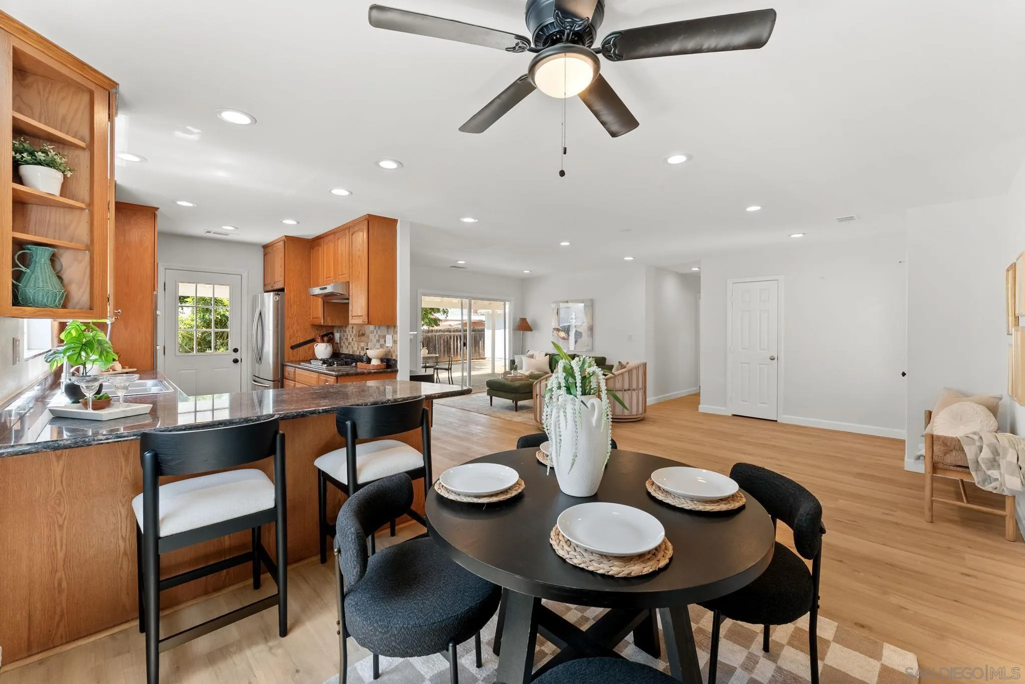 https://cdn.realtyfeed.com/cdn/127/260019799/31a5fcf50e5c666d7d50bbb5036139ba.webp