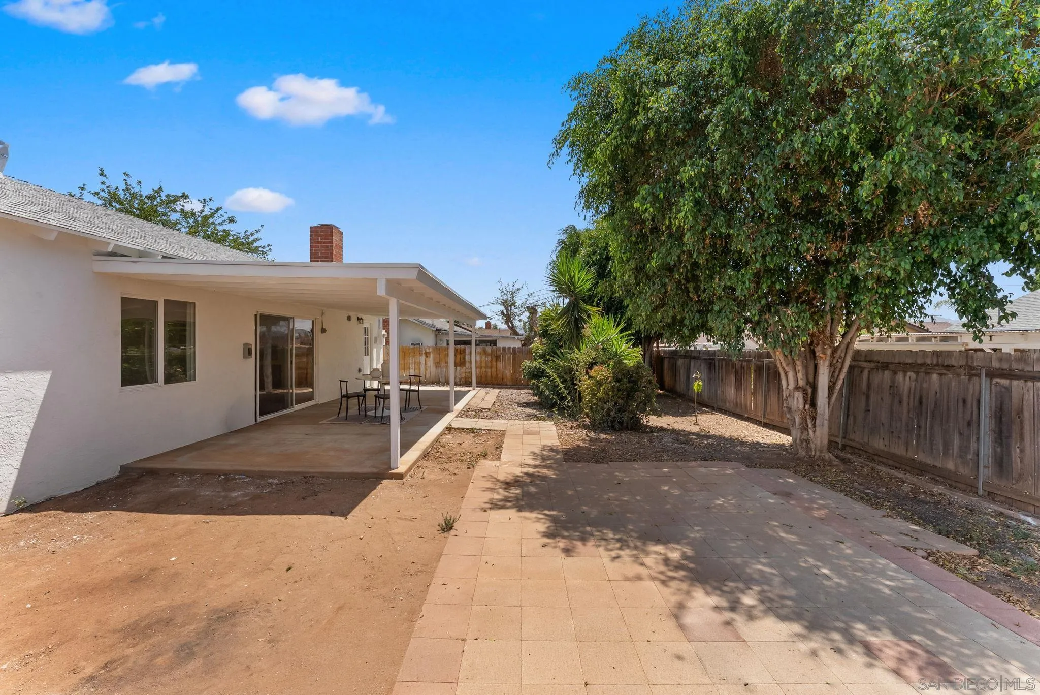 https://cdn.realtyfeed.com/cdn/127/260019799/eec2ecbf5d5d805393273fd799aaa720.webp