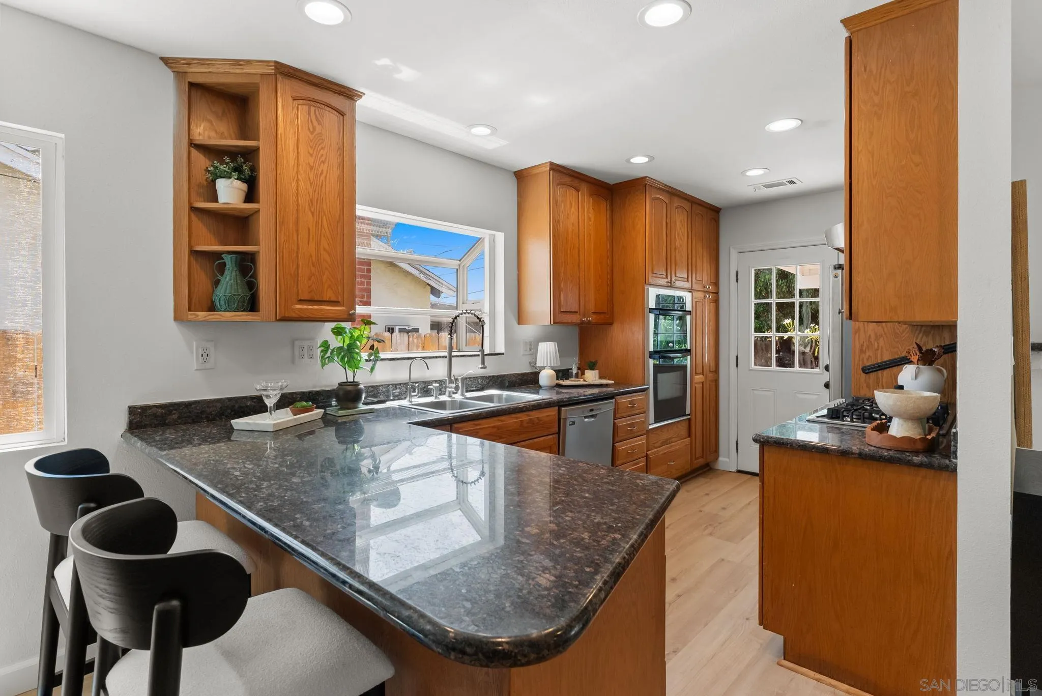 https://cdn.realtyfeed.com/cdn/127/260019799/fbea6dd88e9b2225009959bbefa867a4.webp