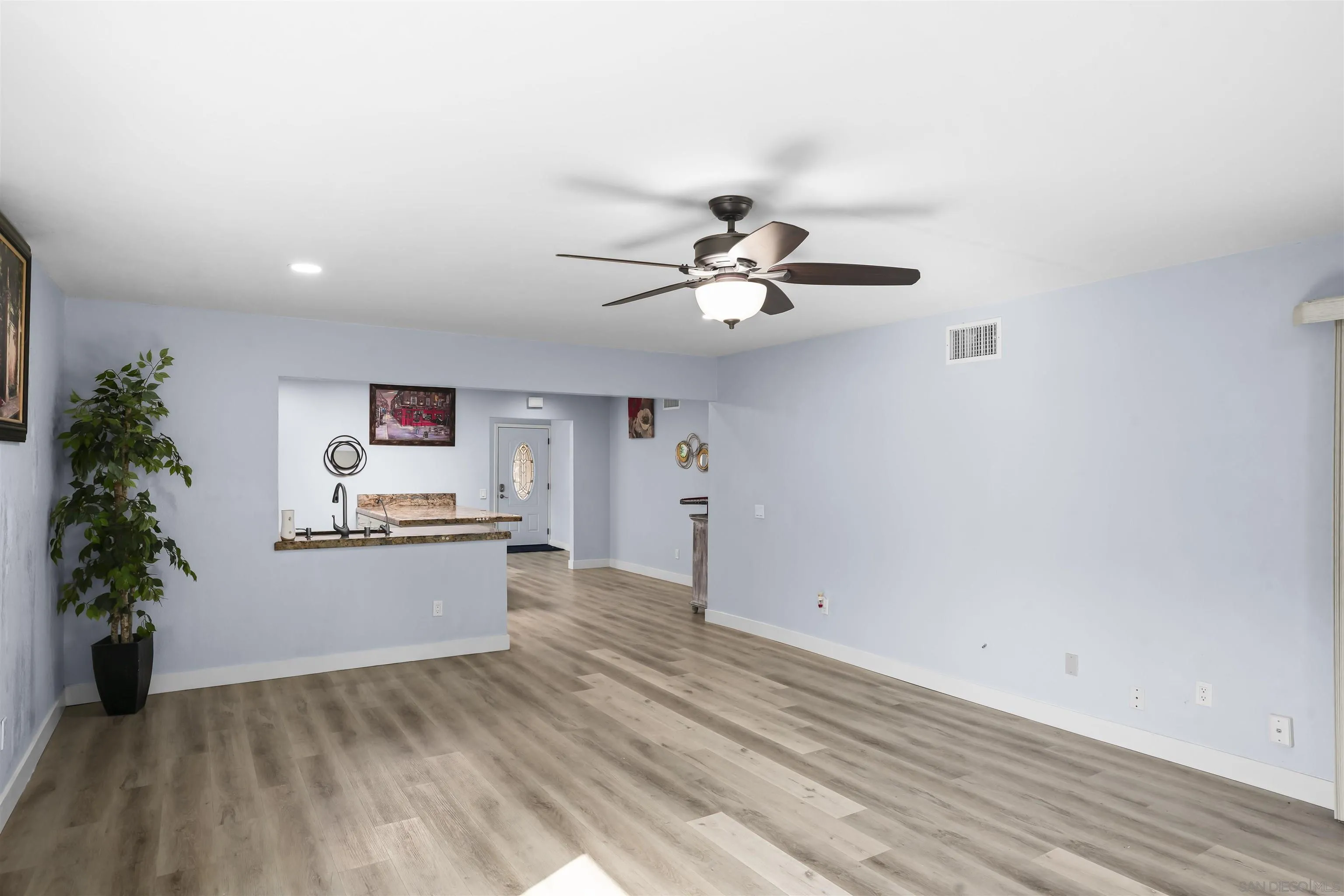 https://cdn.realtyfeed.com/cdn/127/260019802/2cdfee2b32c162befe755d9bd9a9cf86.webp