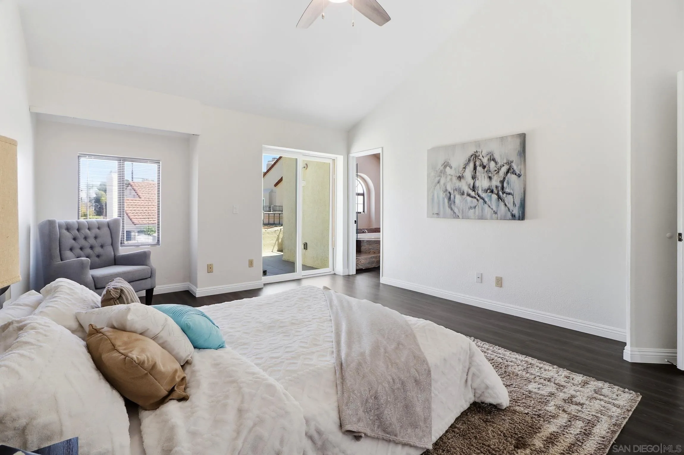 https://cdn.realtyfeed.com/cdn/127/260019803/633d51a077a3c0196c68df63ac9694bb.webp