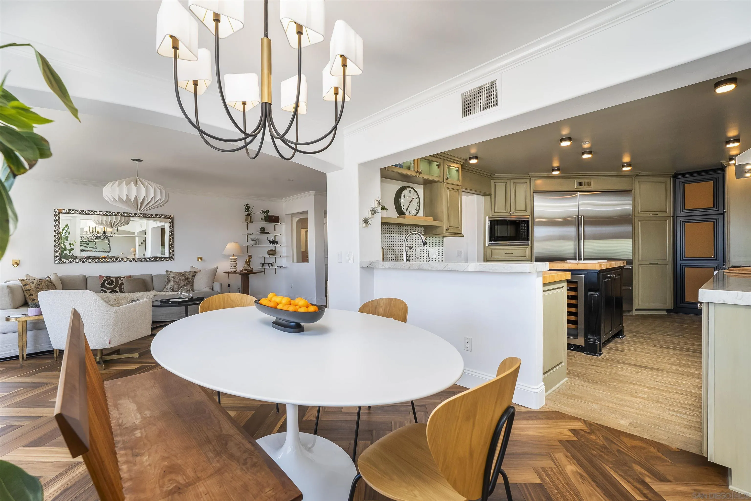 Photo #12: 260019805 Listing: Photo #12