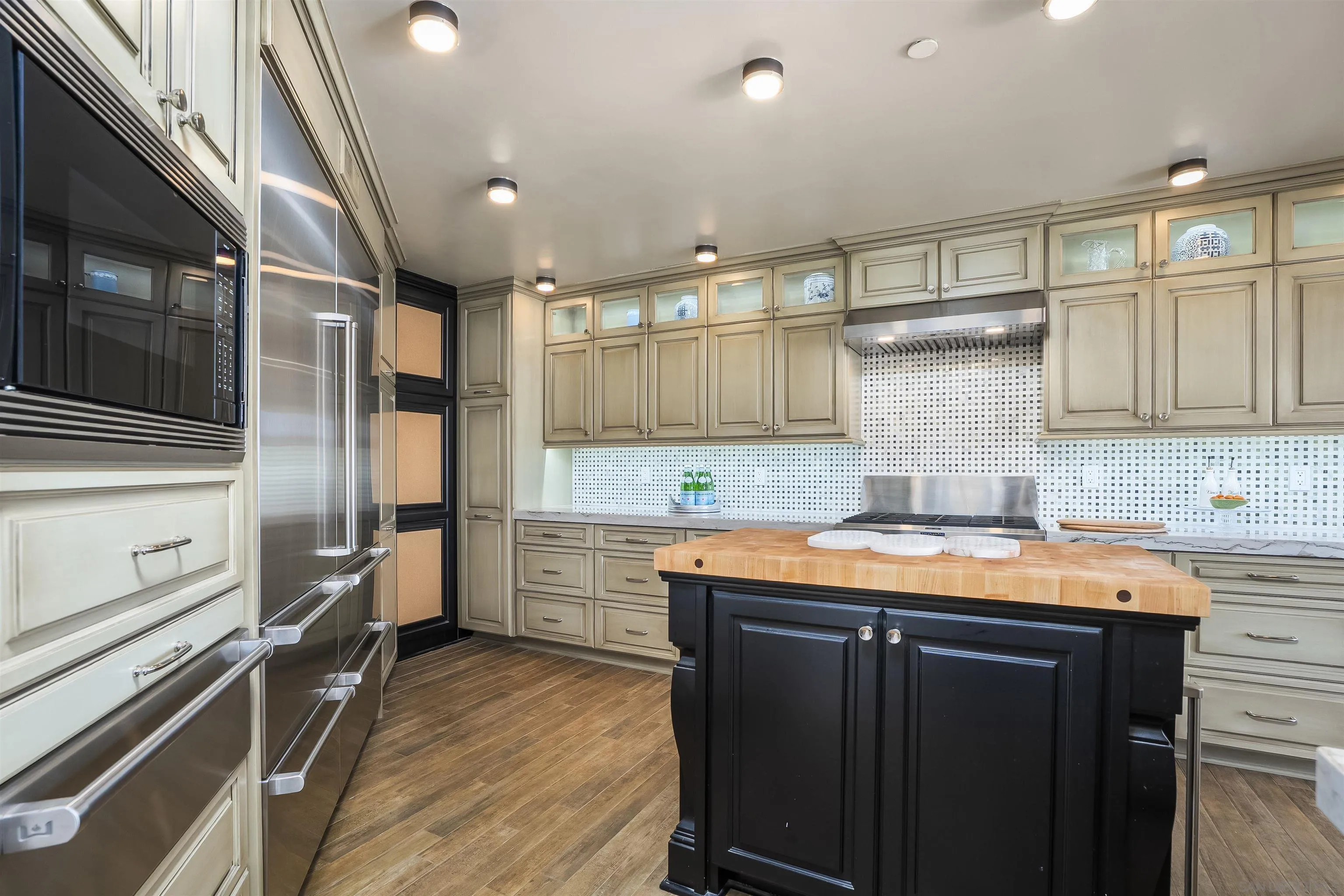 Photo #16: 260019805 Listing: Photo #16
