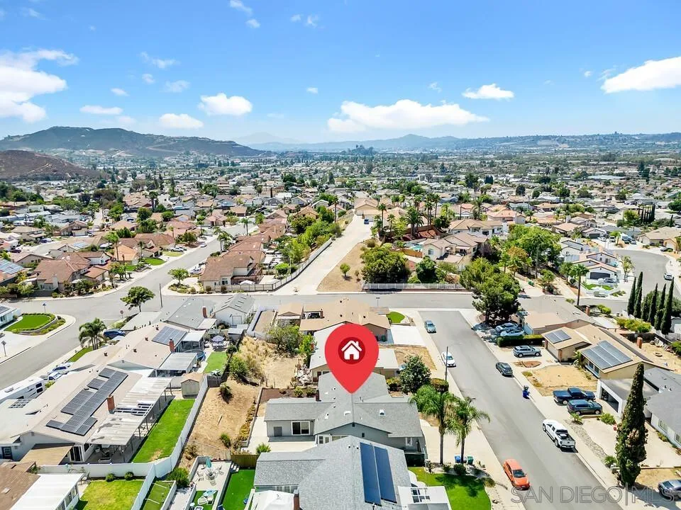 https://cdn.realtyfeed.com/cdn/127/260019807/01e6764e9133a5c8595d3cc73f164b9c.webp