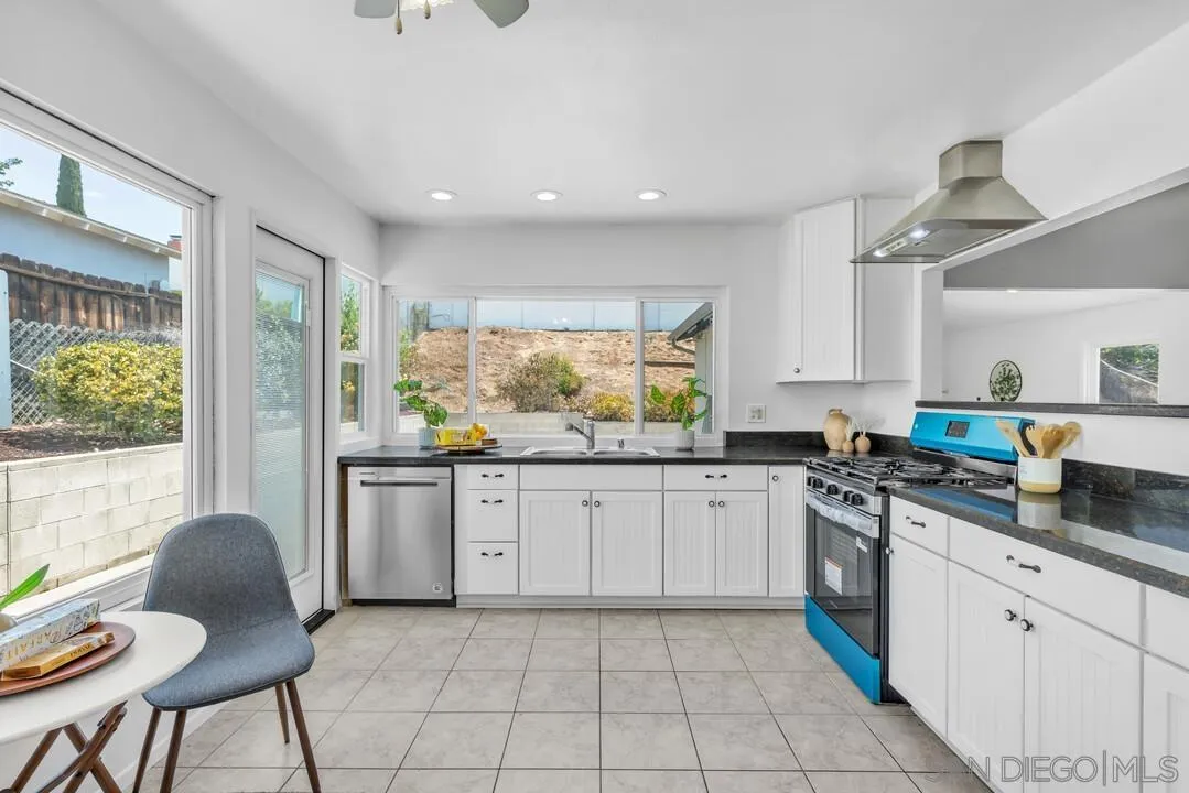 https://cdn.realtyfeed.com/cdn/127/260019807/4a93e1796d2254421368d60315abeb9d.webp