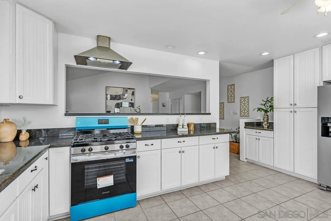https://cdn.realtyfeed.com/cdn/127/260019807/79cb3de9576b5b5de7f02da28cb476b1.webp