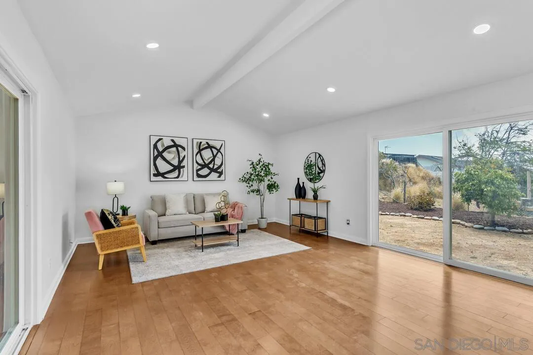 https://cdn.realtyfeed.com/cdn/127/260019807/d3e7c035601c1e1174c53edb48aad5e7.webp