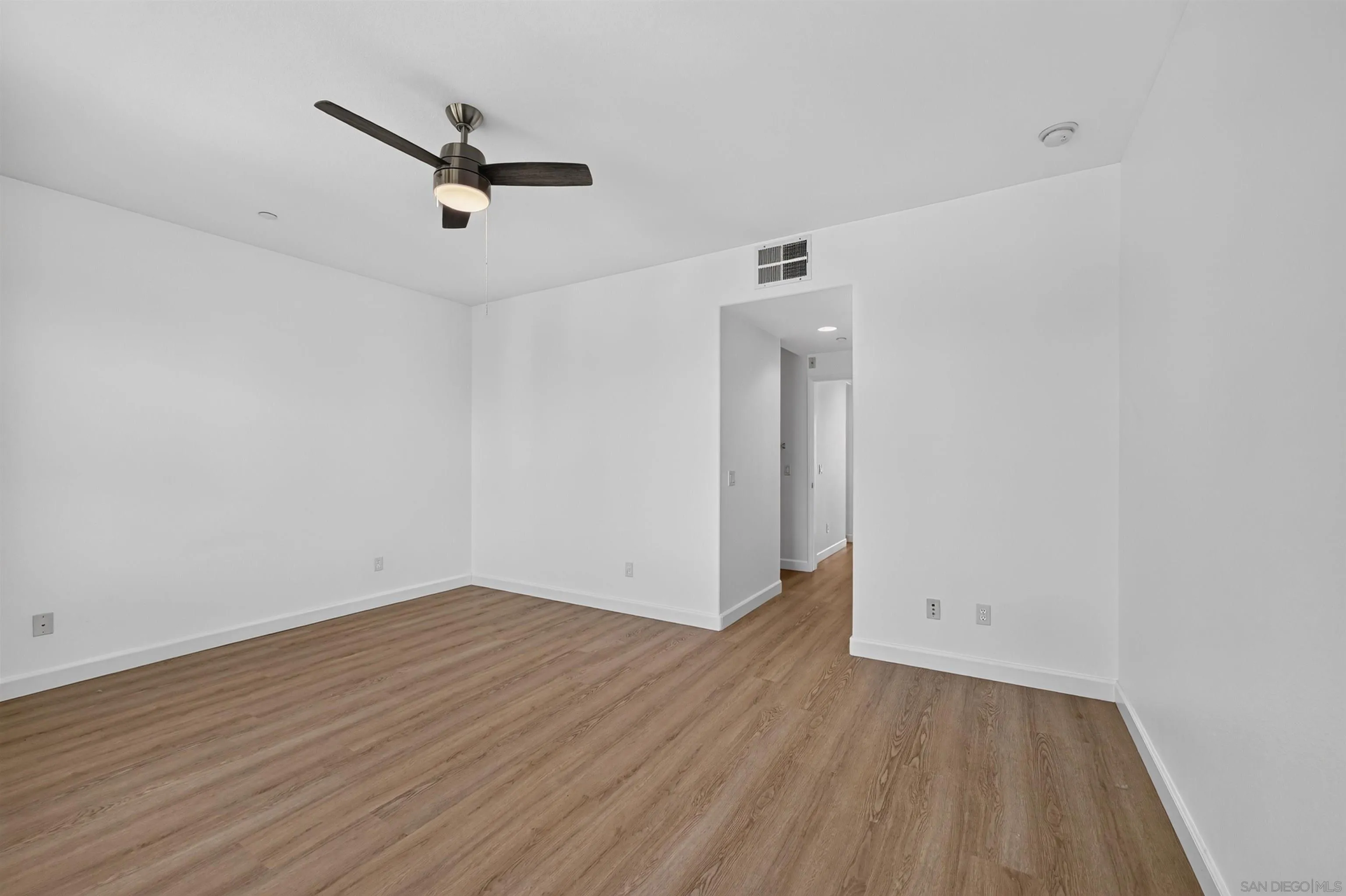 Photo #32: 260019812 Listing: Photo #32
